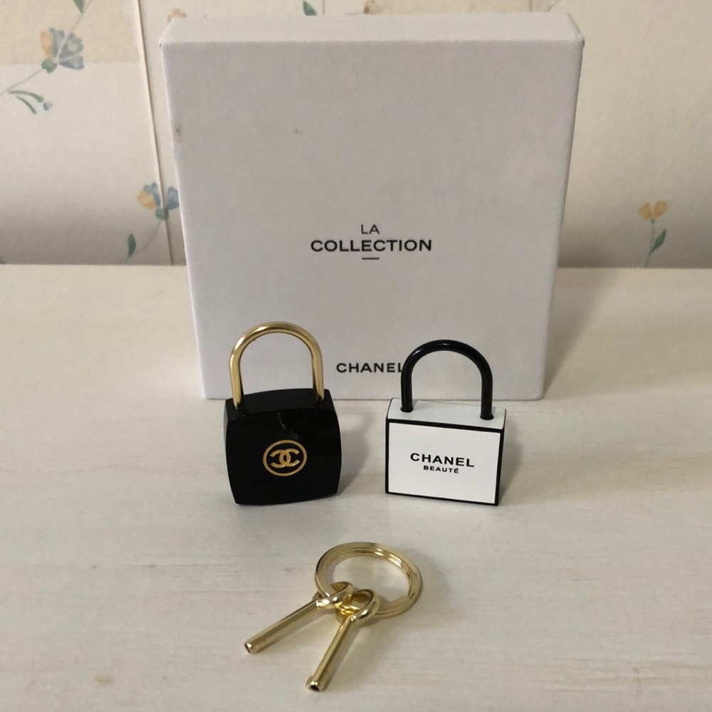 Chanel lock and key set
